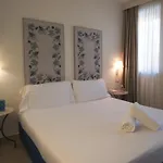圣彼得宫酒店 酒店 菲纳莱利古雷