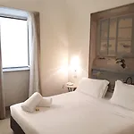 圣彼得宫酒店 4*