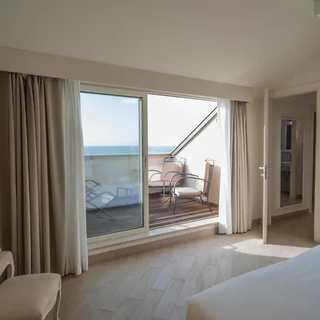 Отель San Pietro Palace 4*