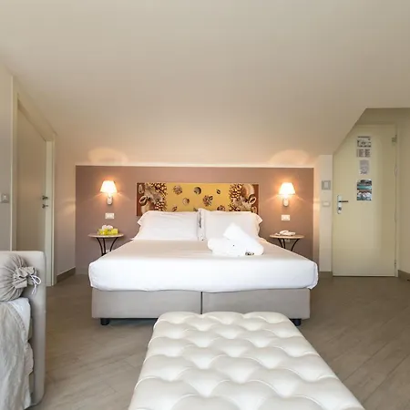 San Pietro Palace Отель