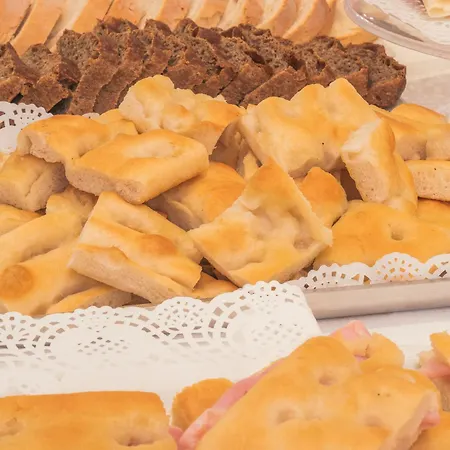 San Pietro Palace فندق 4*
