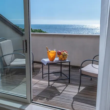 Отель San Pietro Palace Финале Лигуре