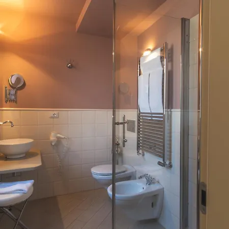 San Pietro Palace 4*