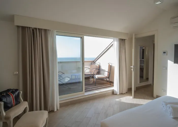 Отель San Pietro Palace 4*