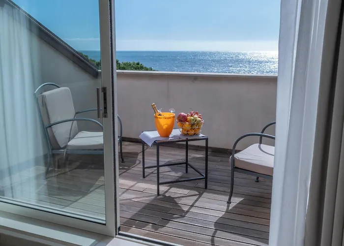 Отель San Pietro Palace Финале Лигуре